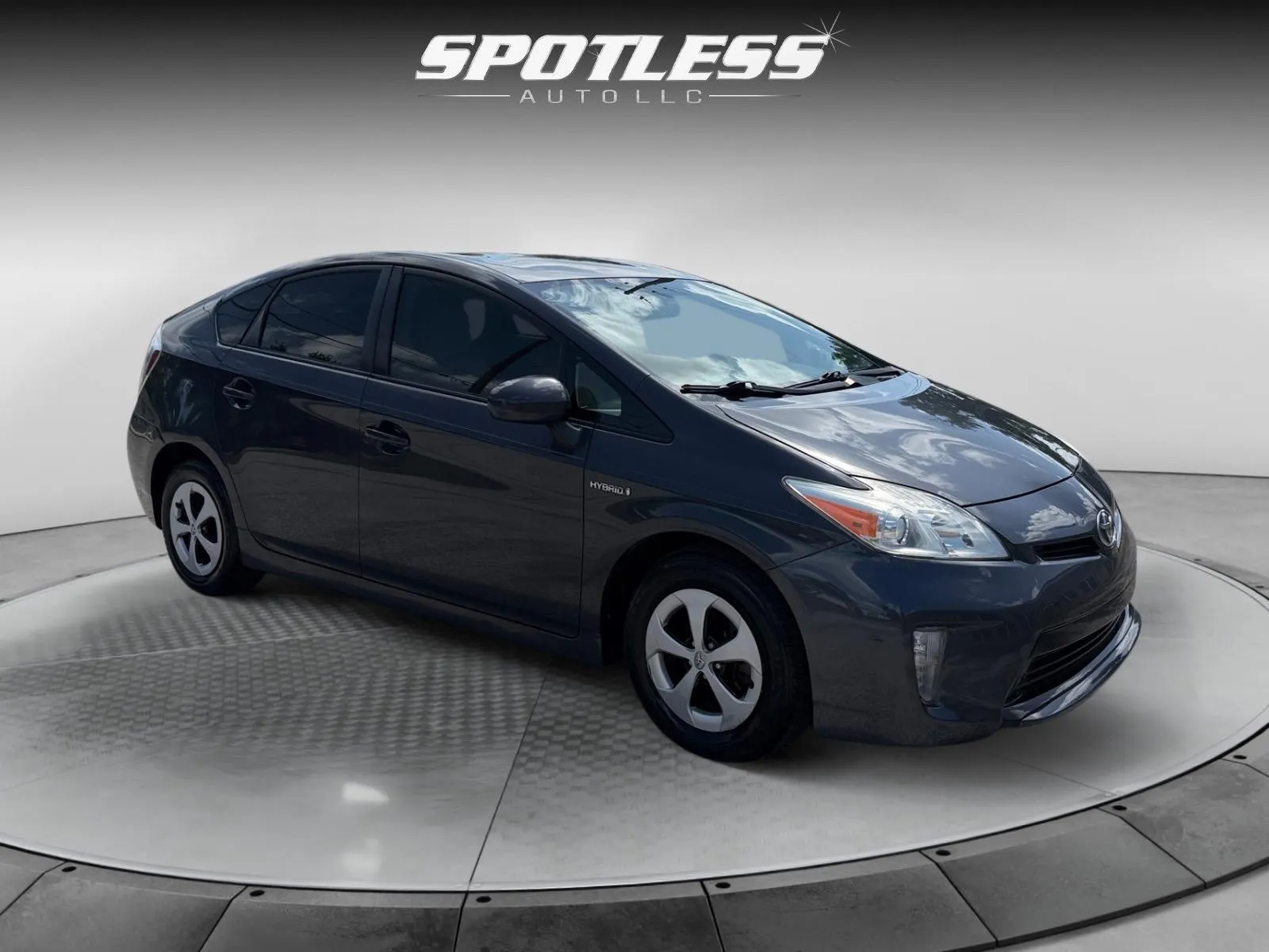 Toyota Prius photo 9