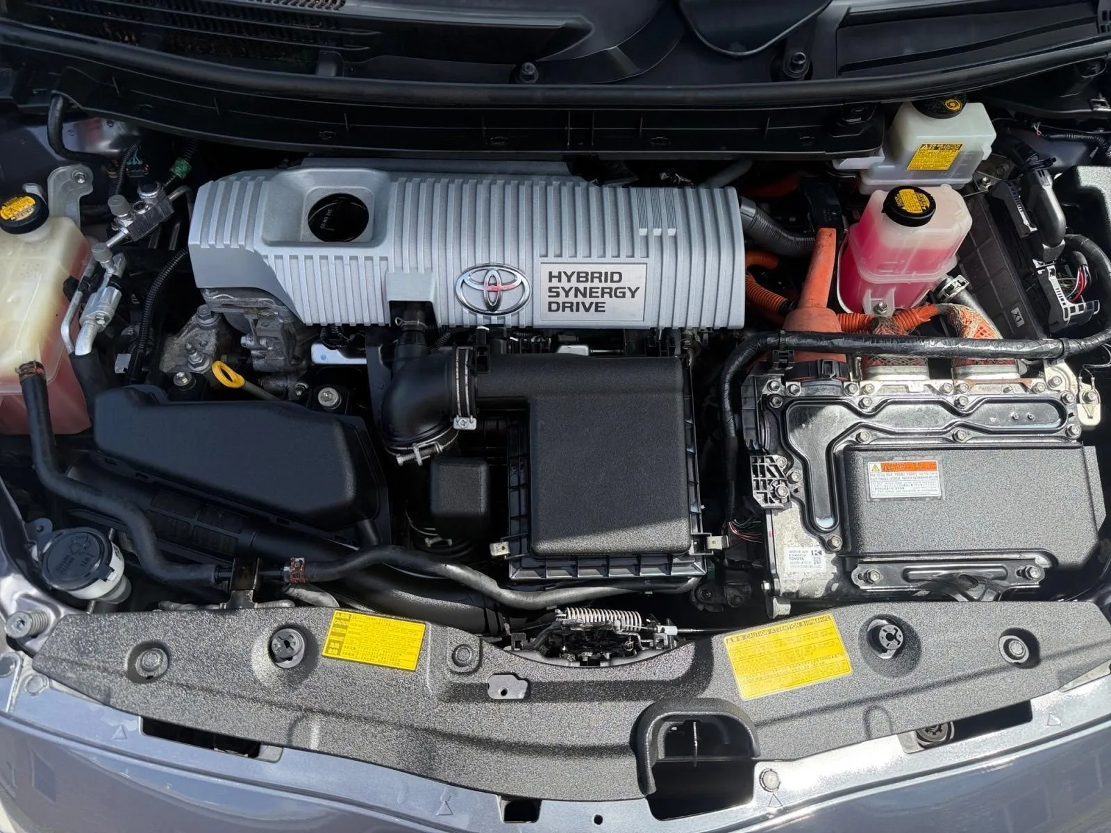 Toyota Prius photo 16
