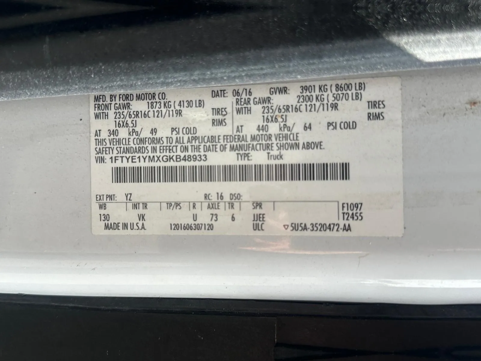 Ford Transit photo 17