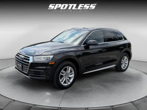 Black 2020 Audi Q5 quattro Premium 45 TFSI for sale in San Antonio, TX