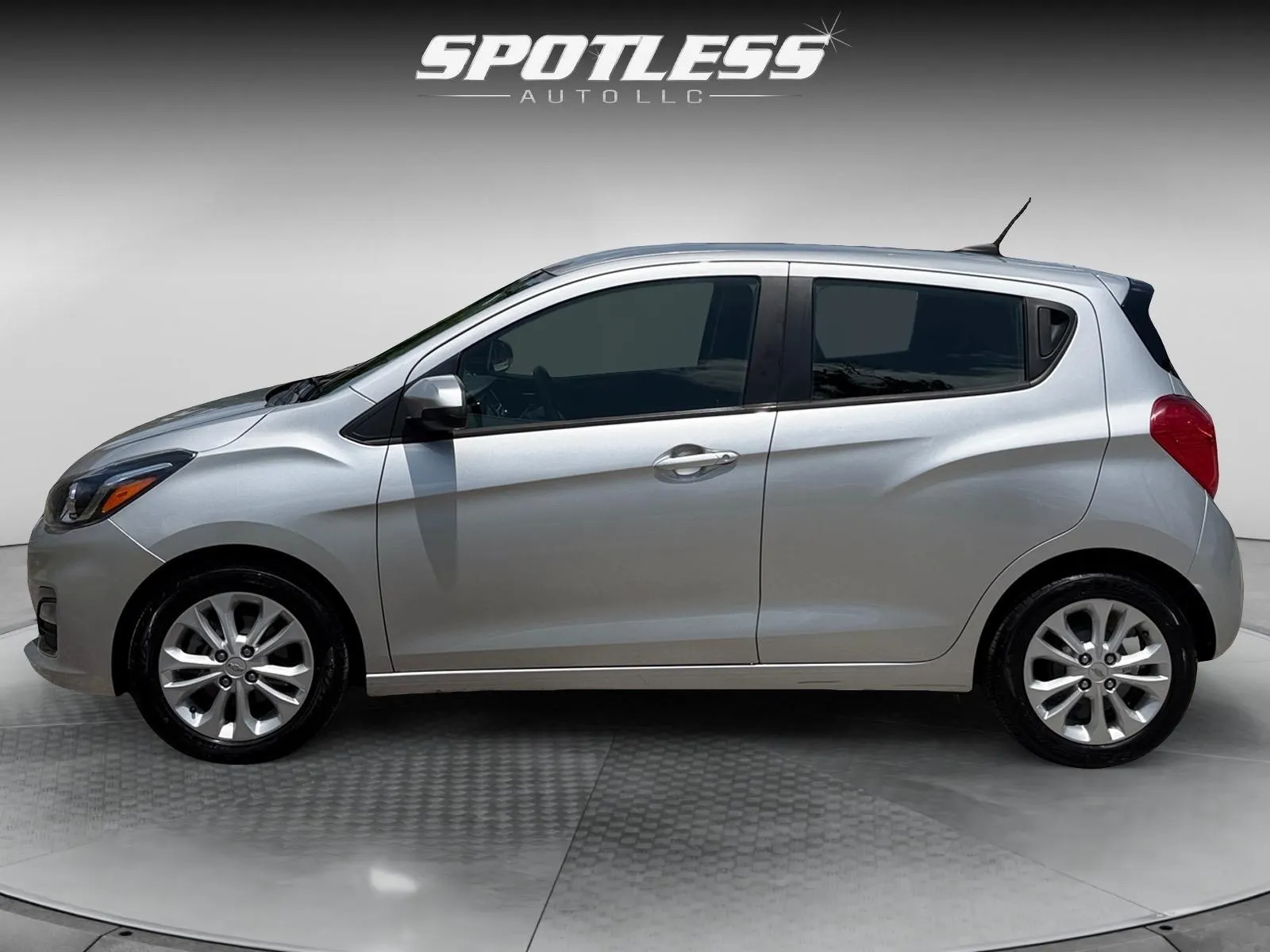 Chevrolet Spark photo 4