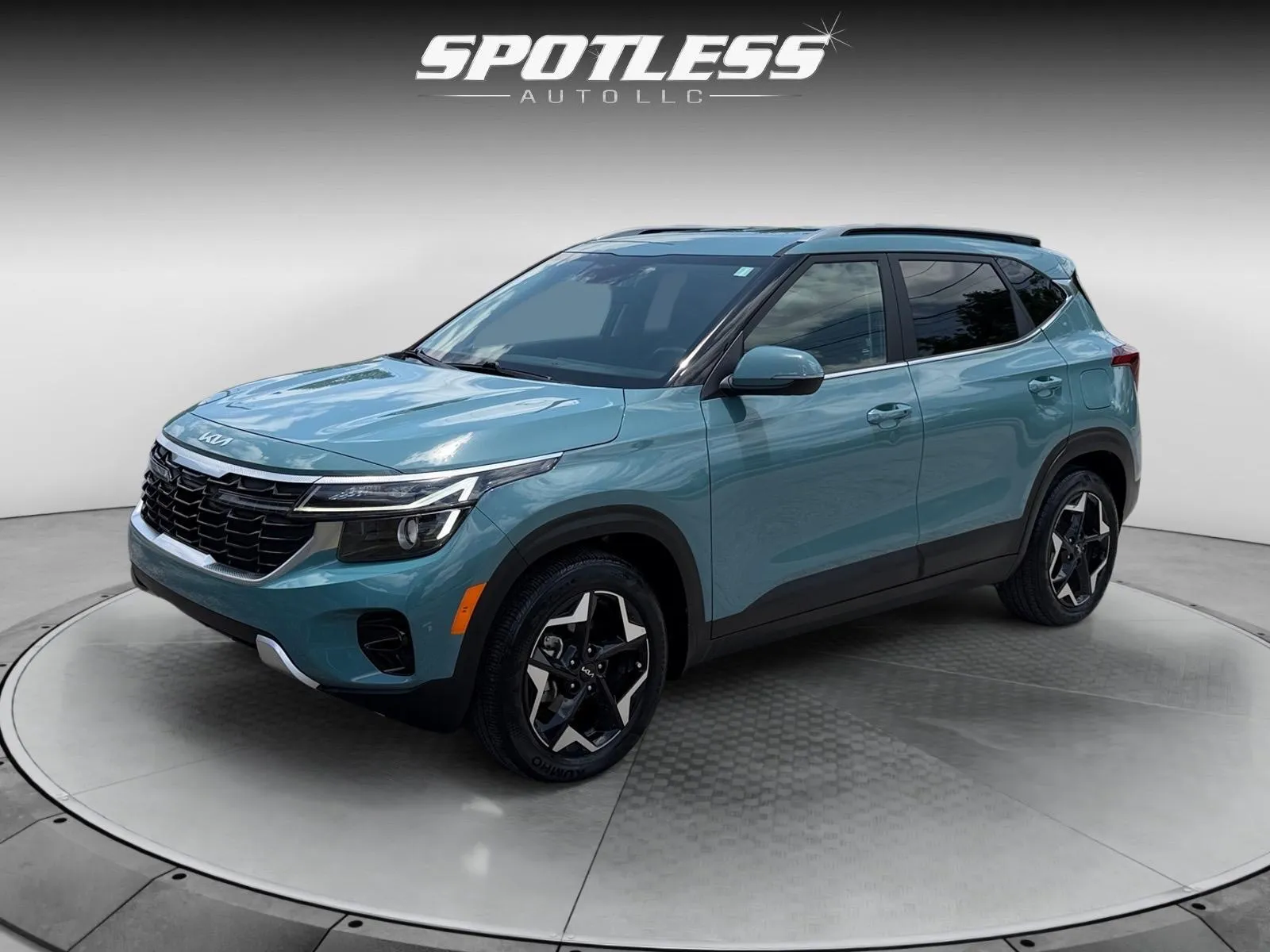 Blue 2024 Kia Seltos EX for sale in San Antonio, TX