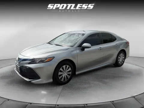 Silver 2018 Toyota Camry L for sale in San Antonio, TX