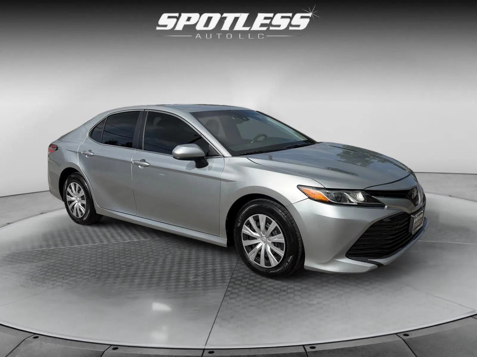 Toyota Camry photo 11