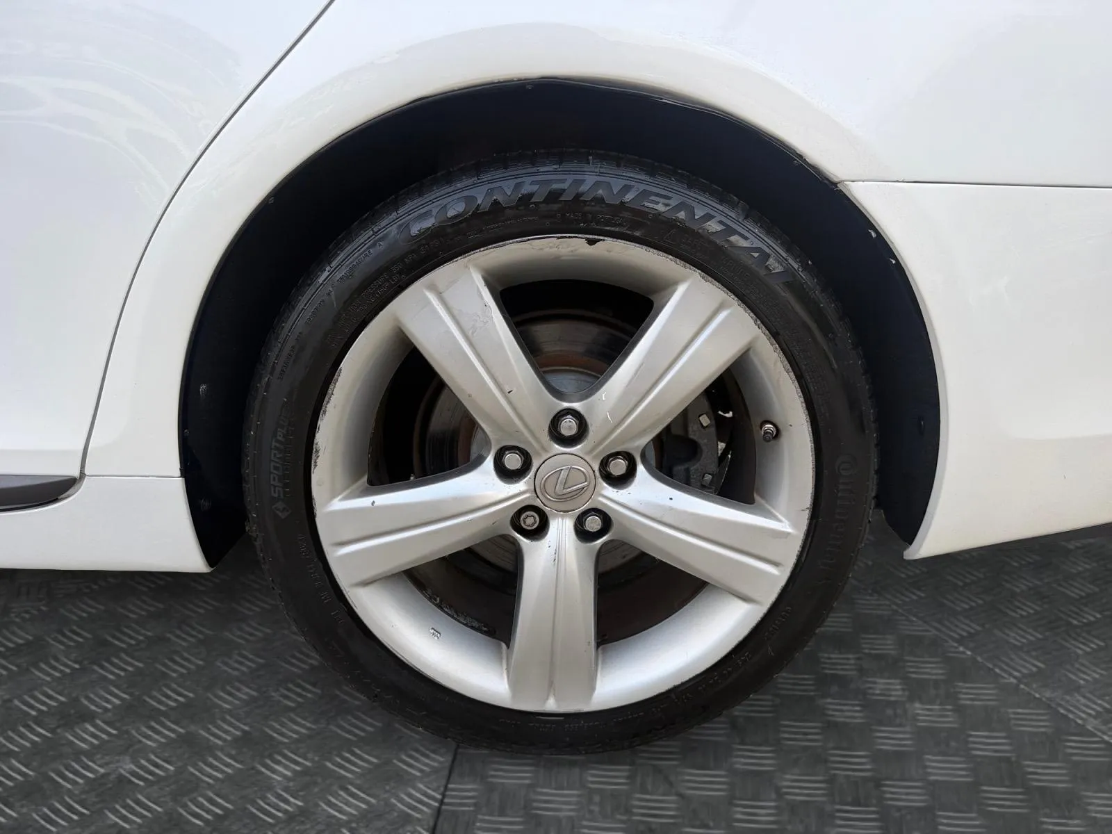 Lexus GS photo 15