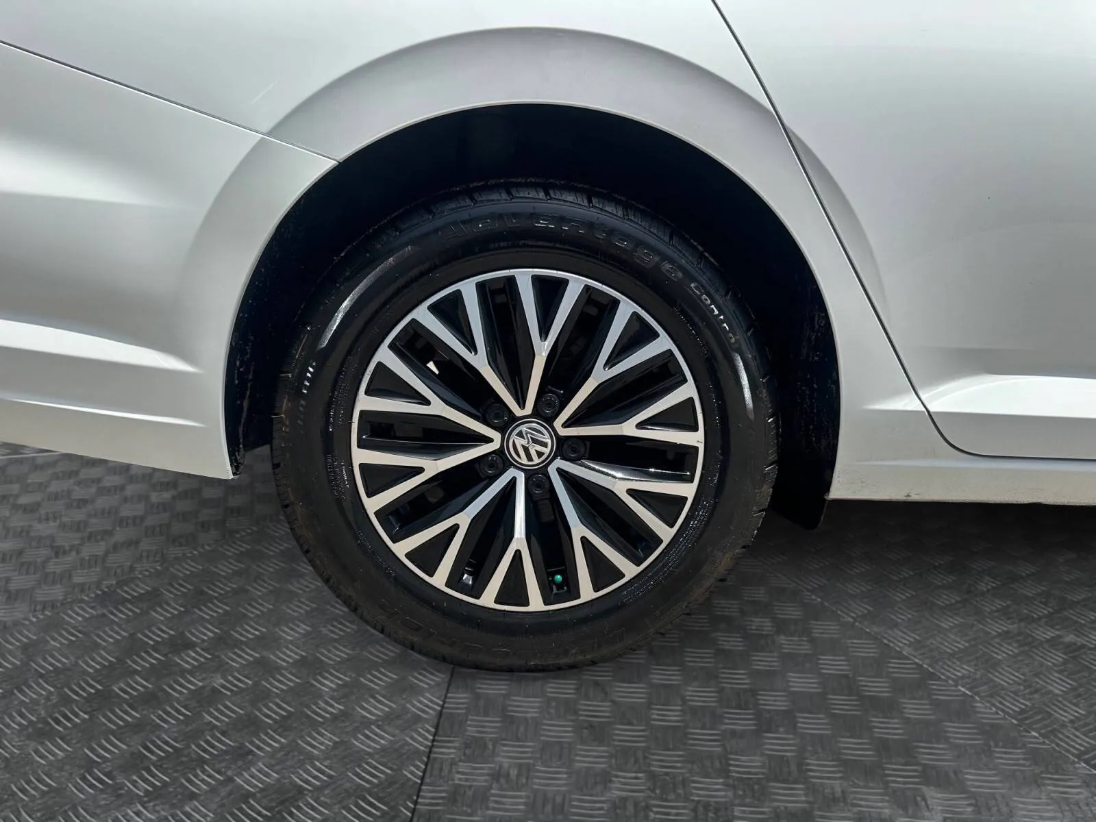 Volkswagen Jetta photo 15