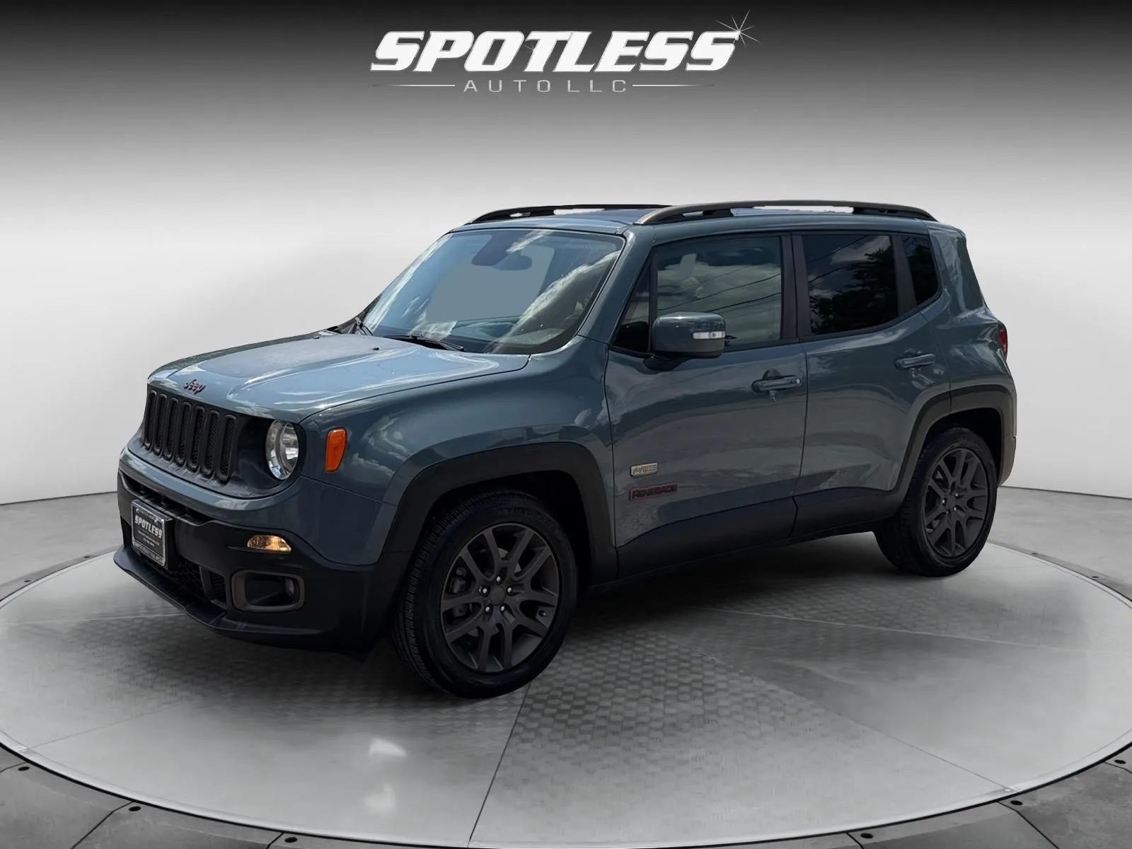 Gray 2016 Jeep Renegade Latitude 75th Anniversary for sale in San Antonio, TX