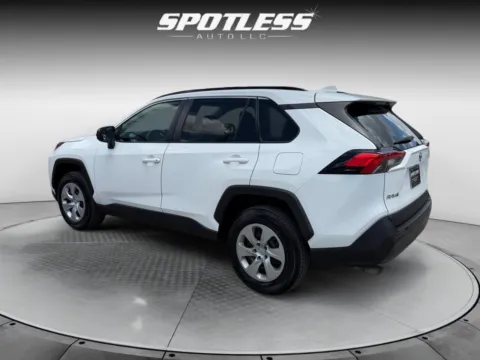 More photos of 2021 Toyota RAV4 LE at Spotless Auto San Pedro, TX