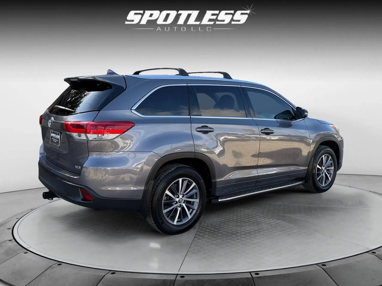 Toyota Highlander photo 7