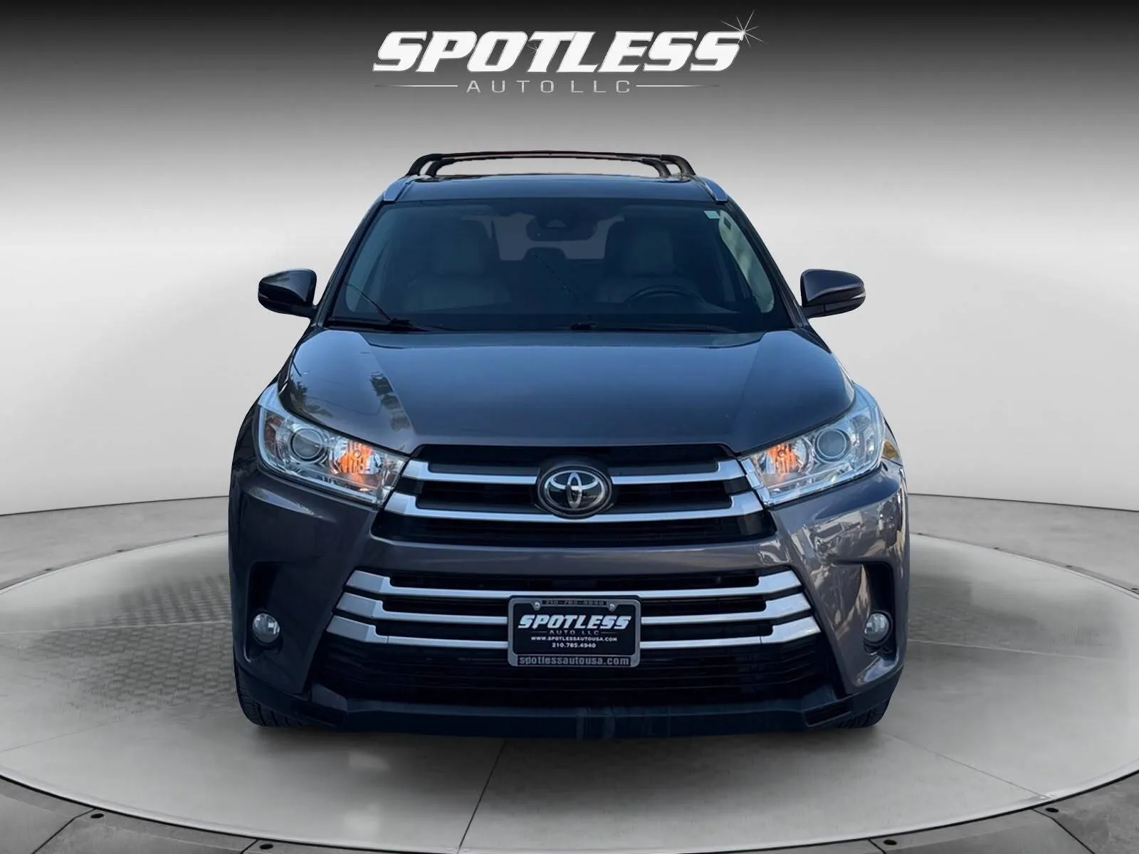 Toyota Highlander photo 10