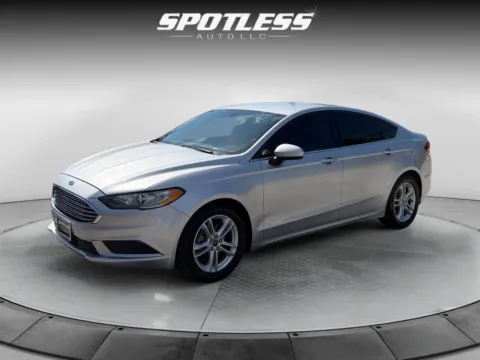 Silver 2018 Ford Fusion SE for sale in San Antonio, TX