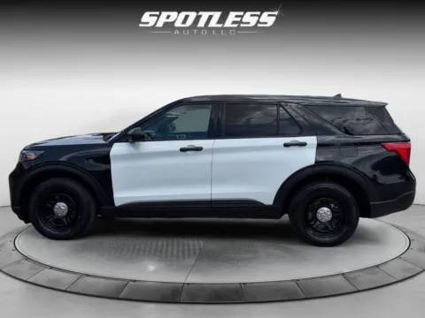 More photos of 2022 Ford Explorer Police Interceptor Utility at Spotless Auto San Pedro, TX