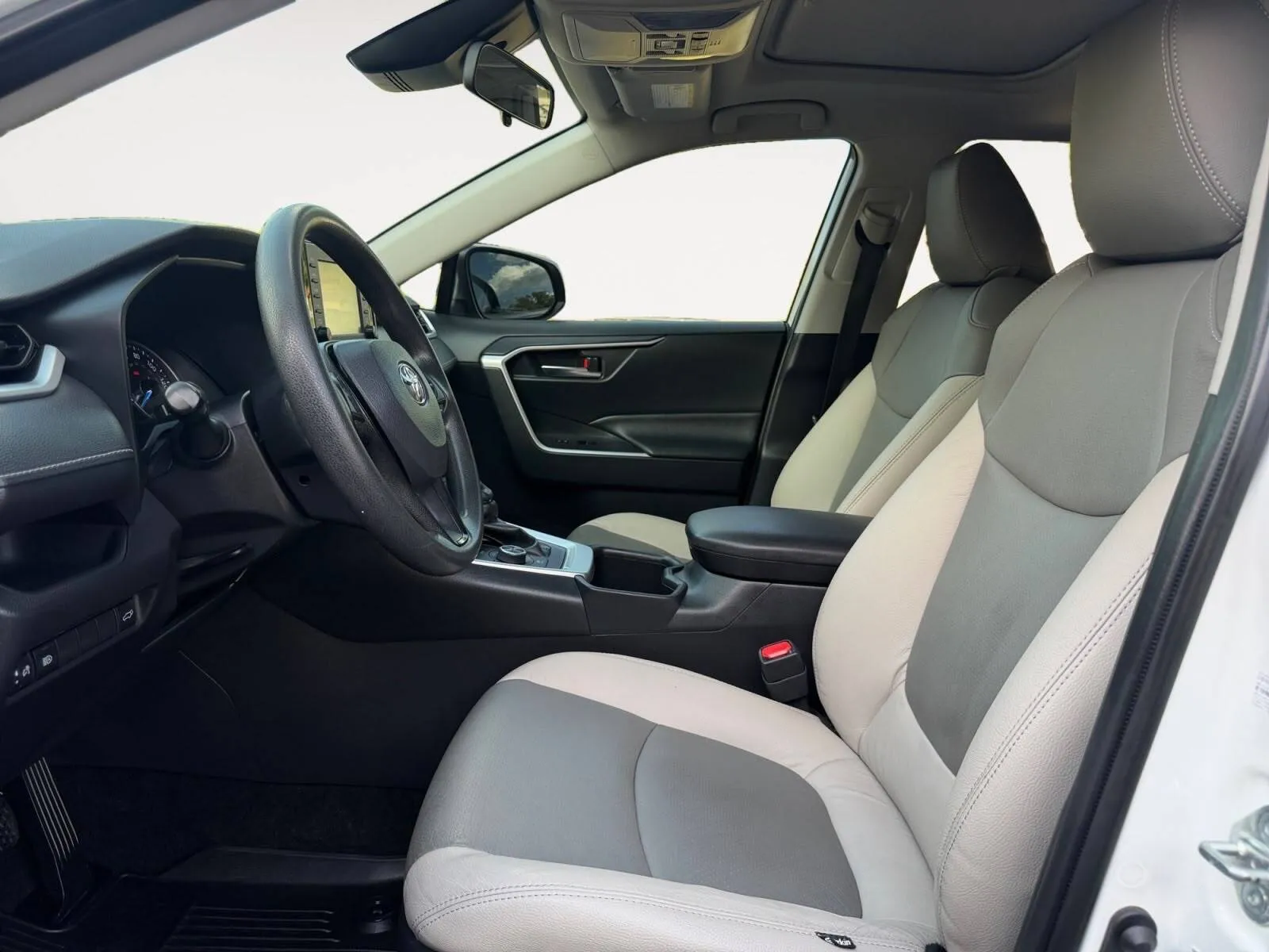 Toyota RAV4 photo 18