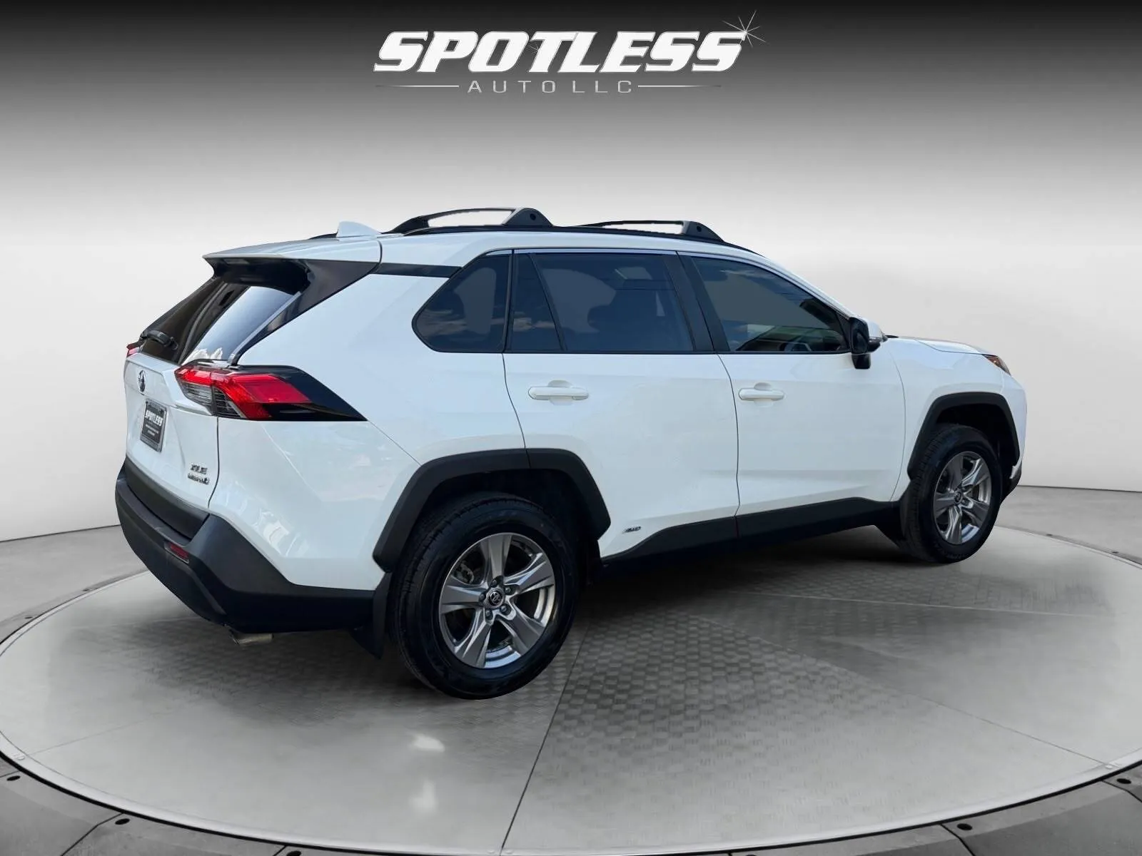 Toyota RAV4 photo 7