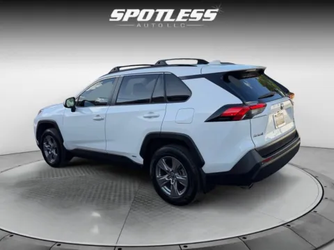 More photos of 2022 Toyota RAV4 Hybrid XLE at Spotless Auto San Pedro, TX