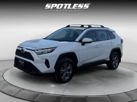 White 2022 Toyota RAV4 Hybrid XLE for sale in San Antonio, TX