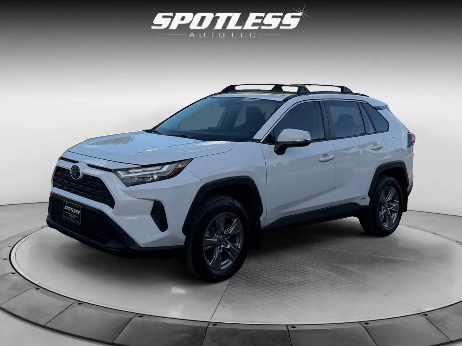 White 2022 Toyota RAV4 Hybrid XLE for sale in San Antonio, TX