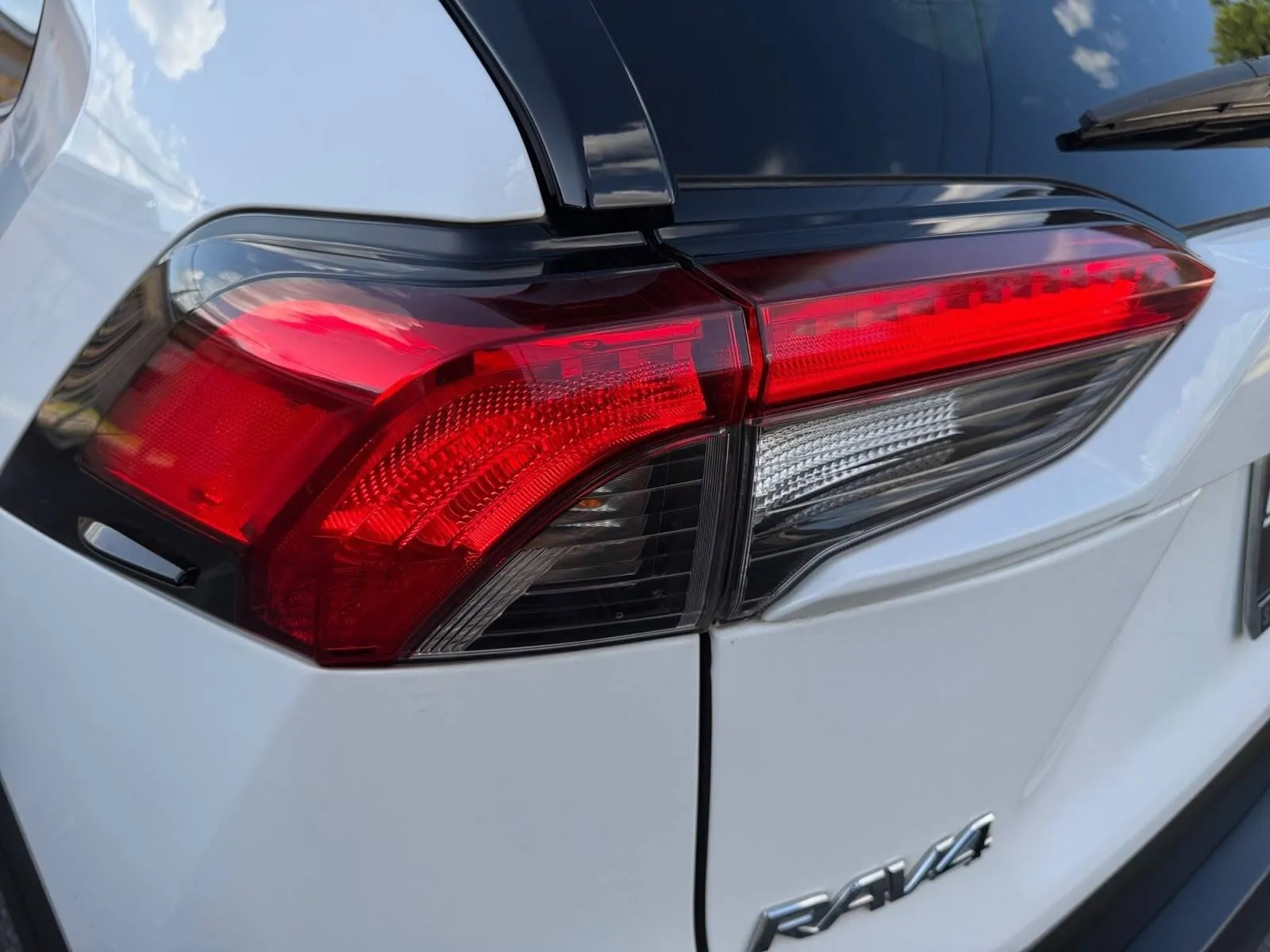 Toyota RAV4 photo 13