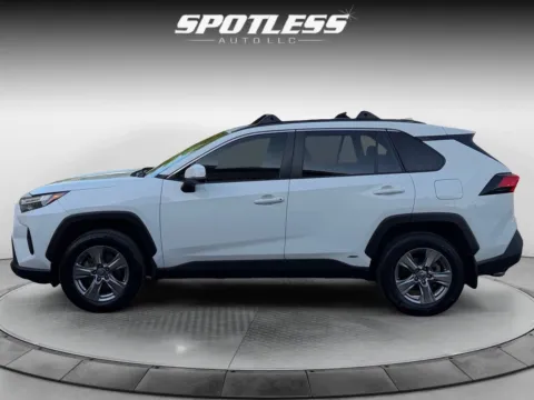More photos of 2022 Toyota RAV4 Hybrid XLE at Spotless Auto San Pedro, TX