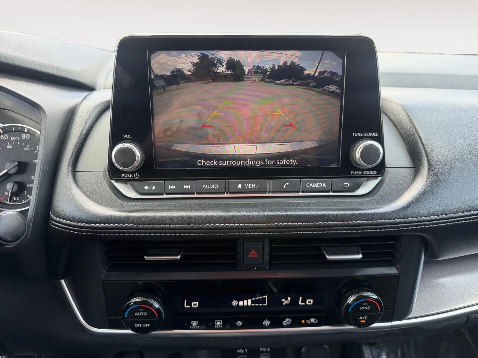 Nissan Rogue photo 26