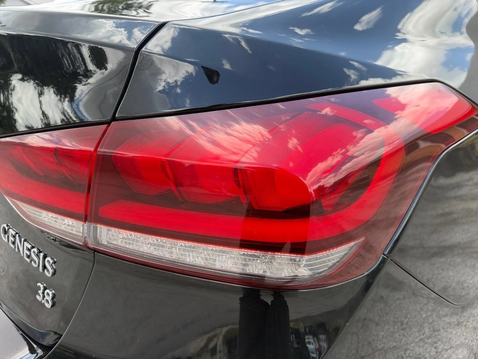 Hyundai Genesis photo 12
