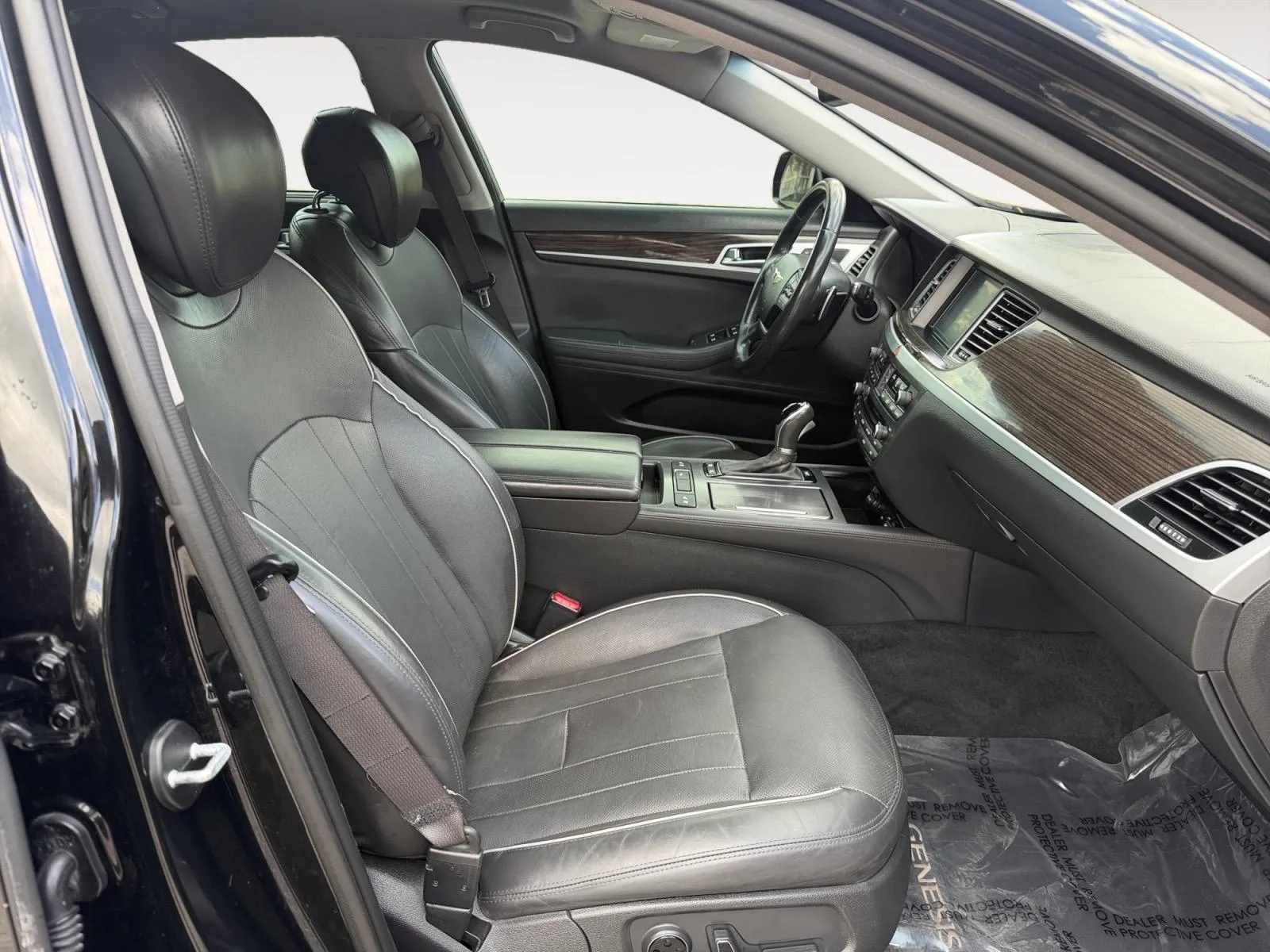 Hyundai Genesis photo 23