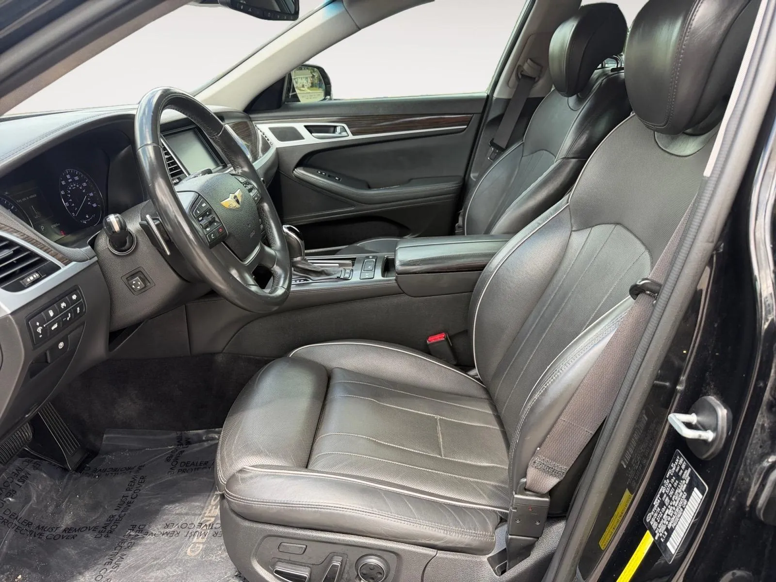 Hyundai Genesis photo 19