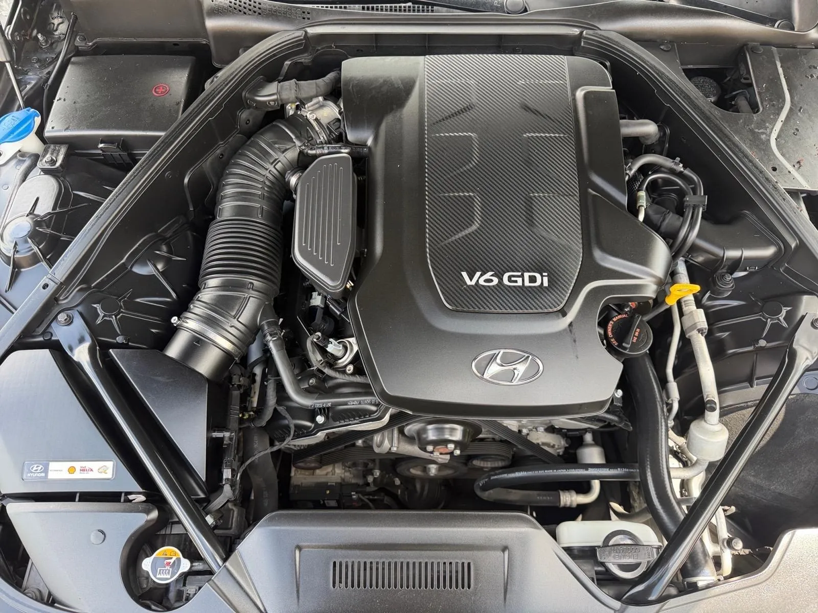 Hyundai Genesis photo 16