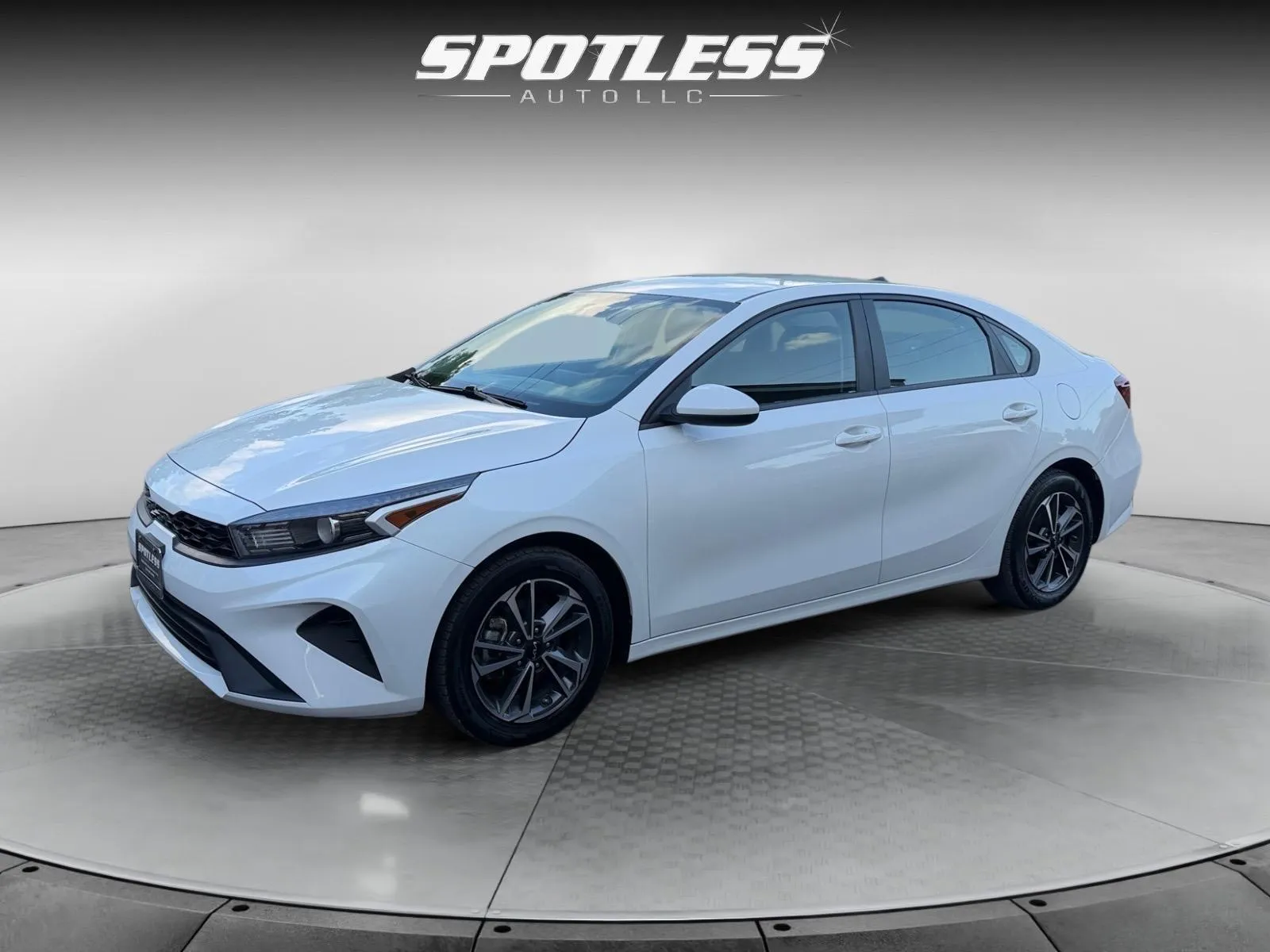 White 2024 Kia Forte LXS for sale in San Antonio, TX