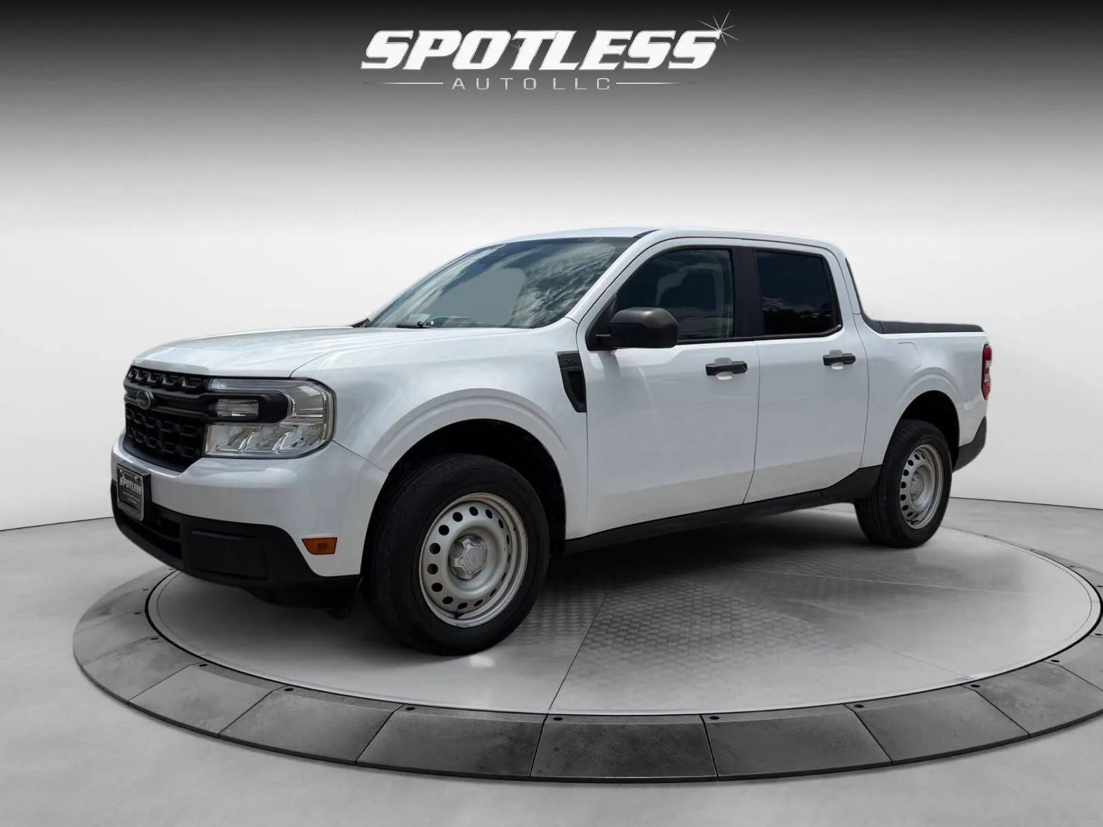 Ford Maverick photo 3