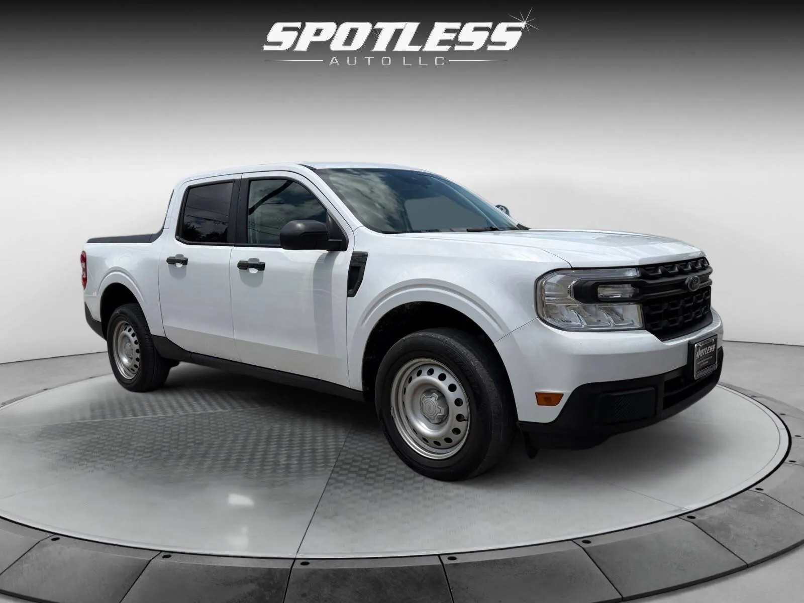 Ford Maverick photo 9