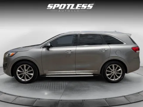 More photos of 2018 Kia Sorento SX Limited V6 at Spotless Auto San Pedro, TX