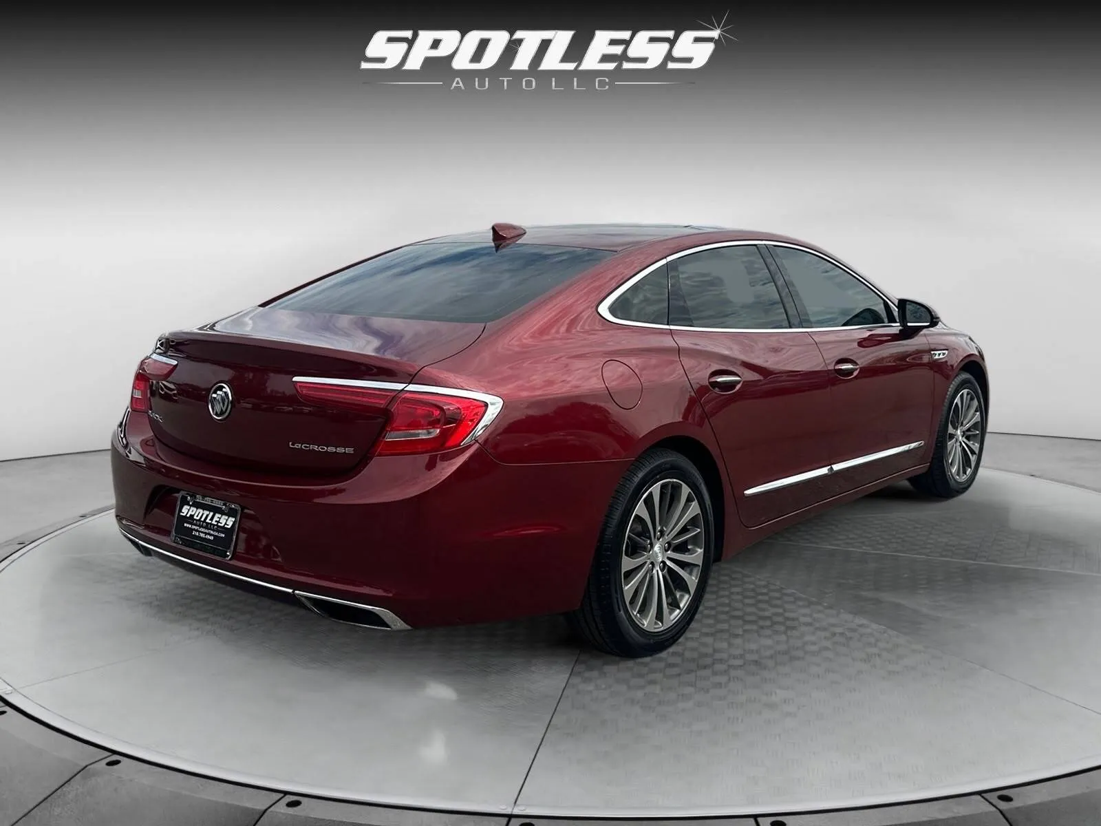 Buick LaCrosse photo 7