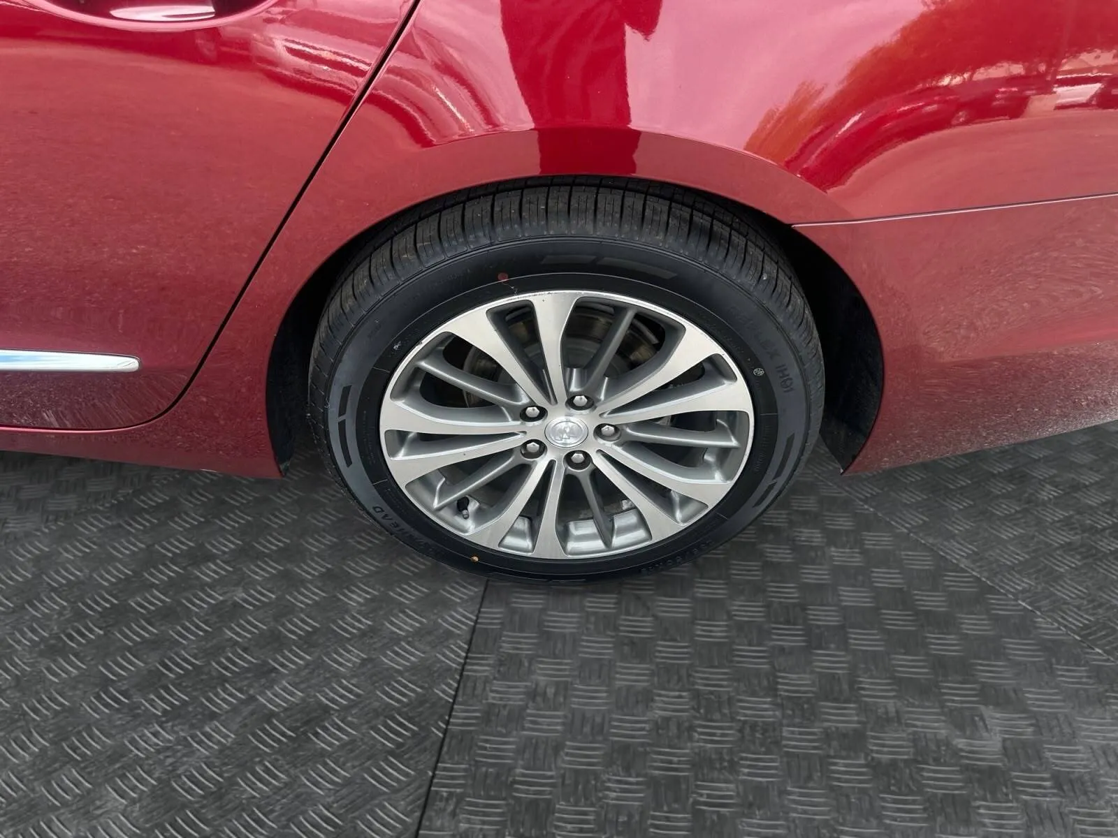Buick LaCrosse photo 15