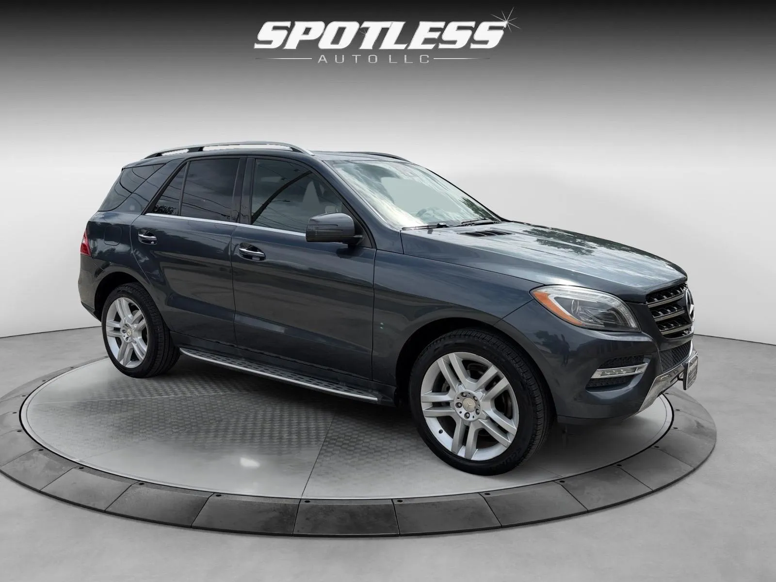 Mercedes-Benz M-Class photo 9