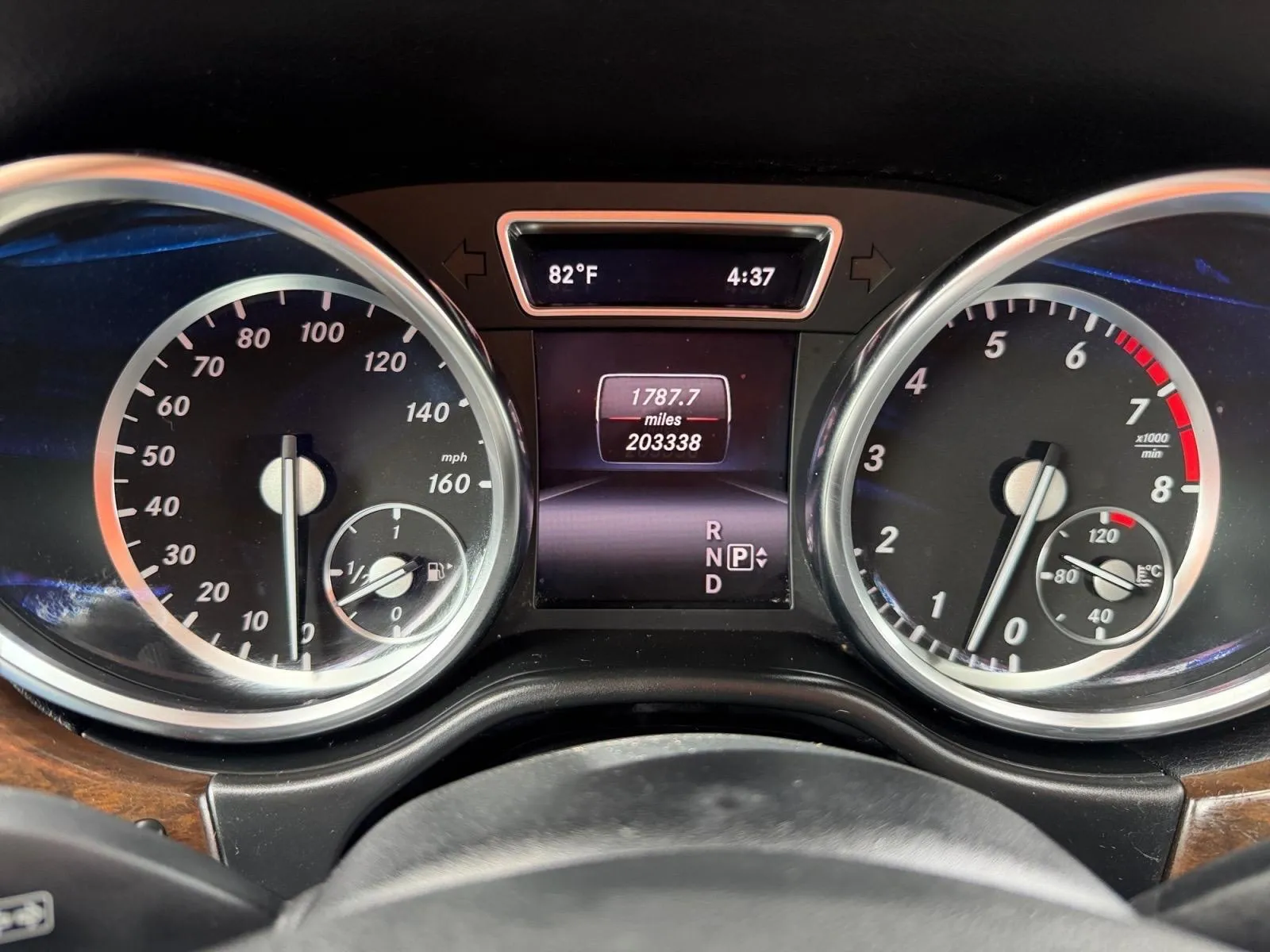 Mercedes-Benz M-Class photo 18