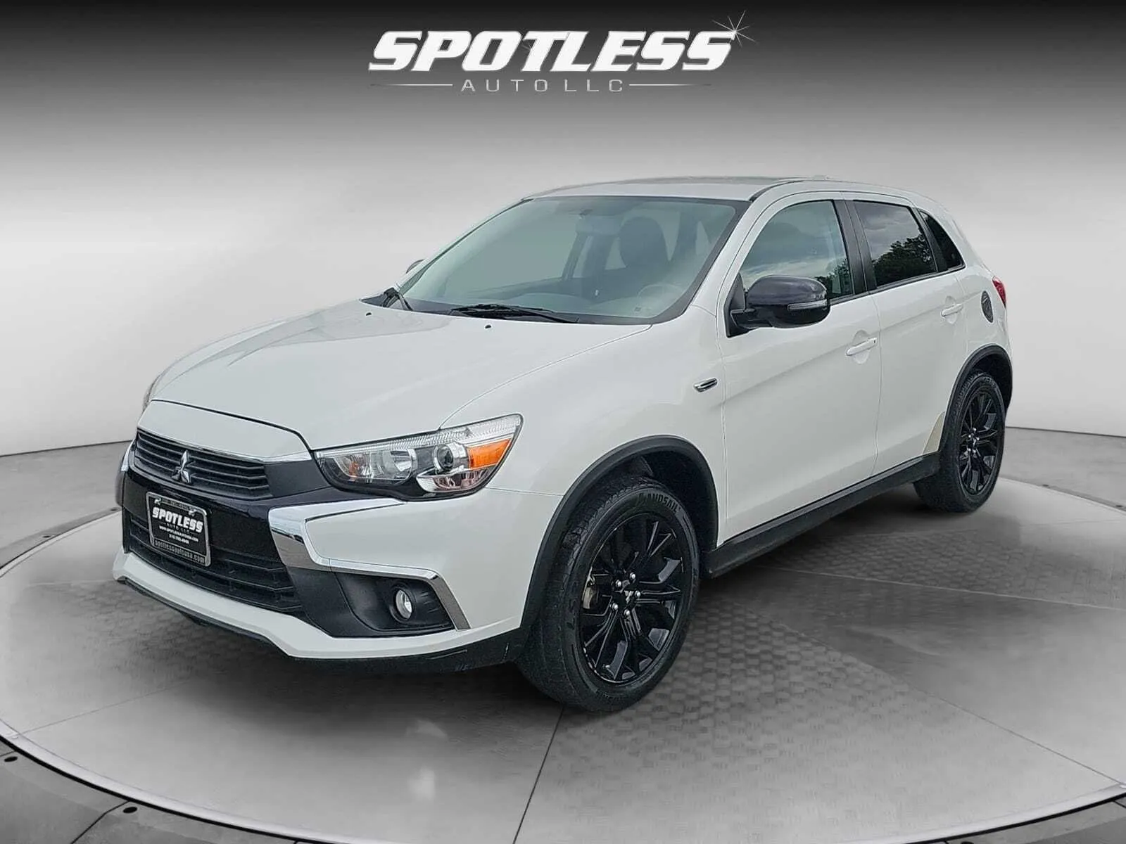 White 2017 Mitsubishi Outlander Sport LE for sale in San Antonio, TX