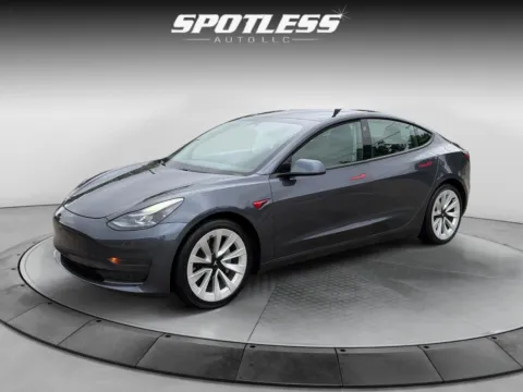 Silver 2021 Tesla Model 3 Standard Range Plus for sale in San Antonio, TX