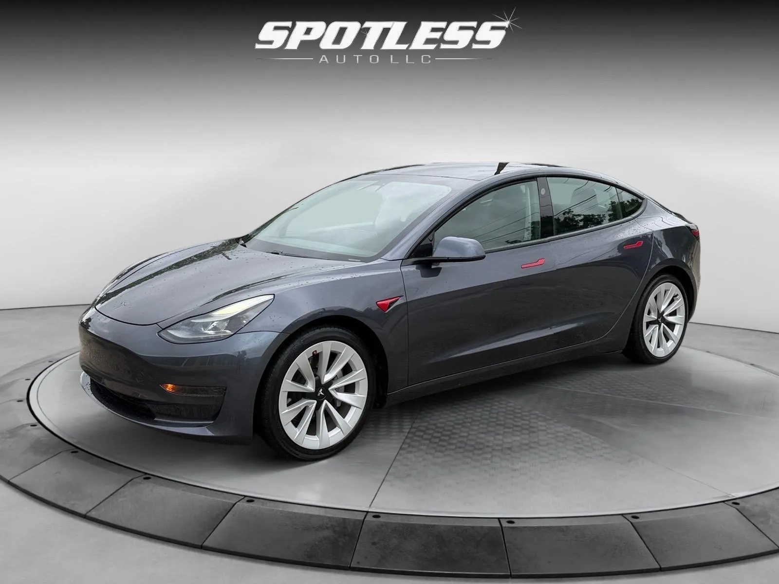 Silver 2021 Tesla Model 3 Standard Range Plus for sale in San Antonio, TX
