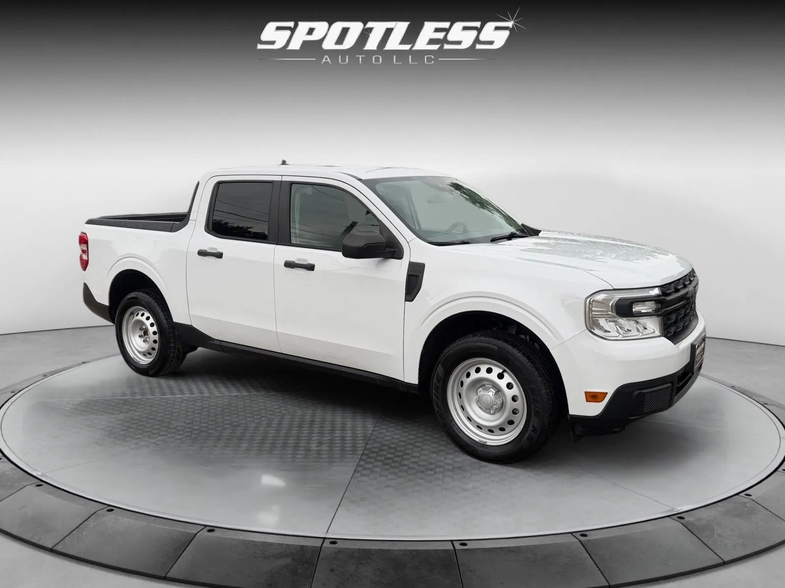 Ford Maverick photo 11