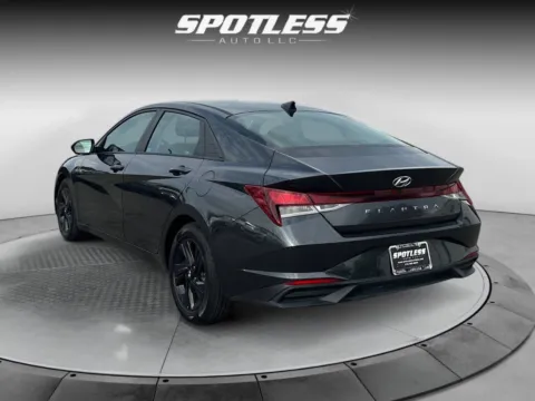 More photos of 2021 Hyundai ELANTRA SEL at Spotless Auto San Pedro, TX