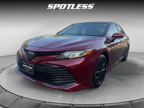 Another view of 2018 Toyota Camry Hybrid LE for sale in San Antonio, TX at Spotless Auto San Pedro