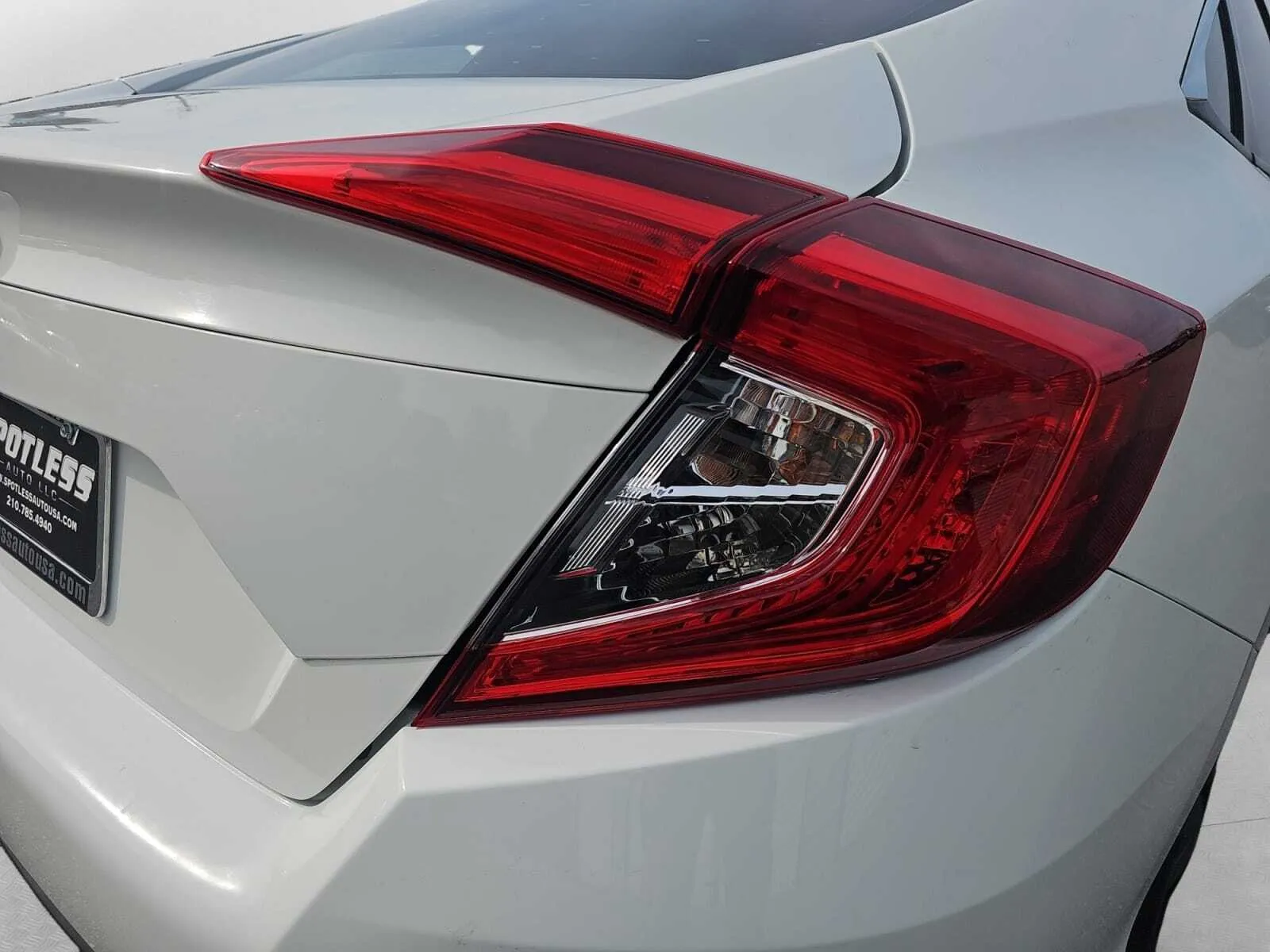 Honda Civic photo 12