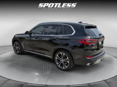 More photos of 2021 BMW X5 sDrive40i at Spotless Auto San Pedro, TX