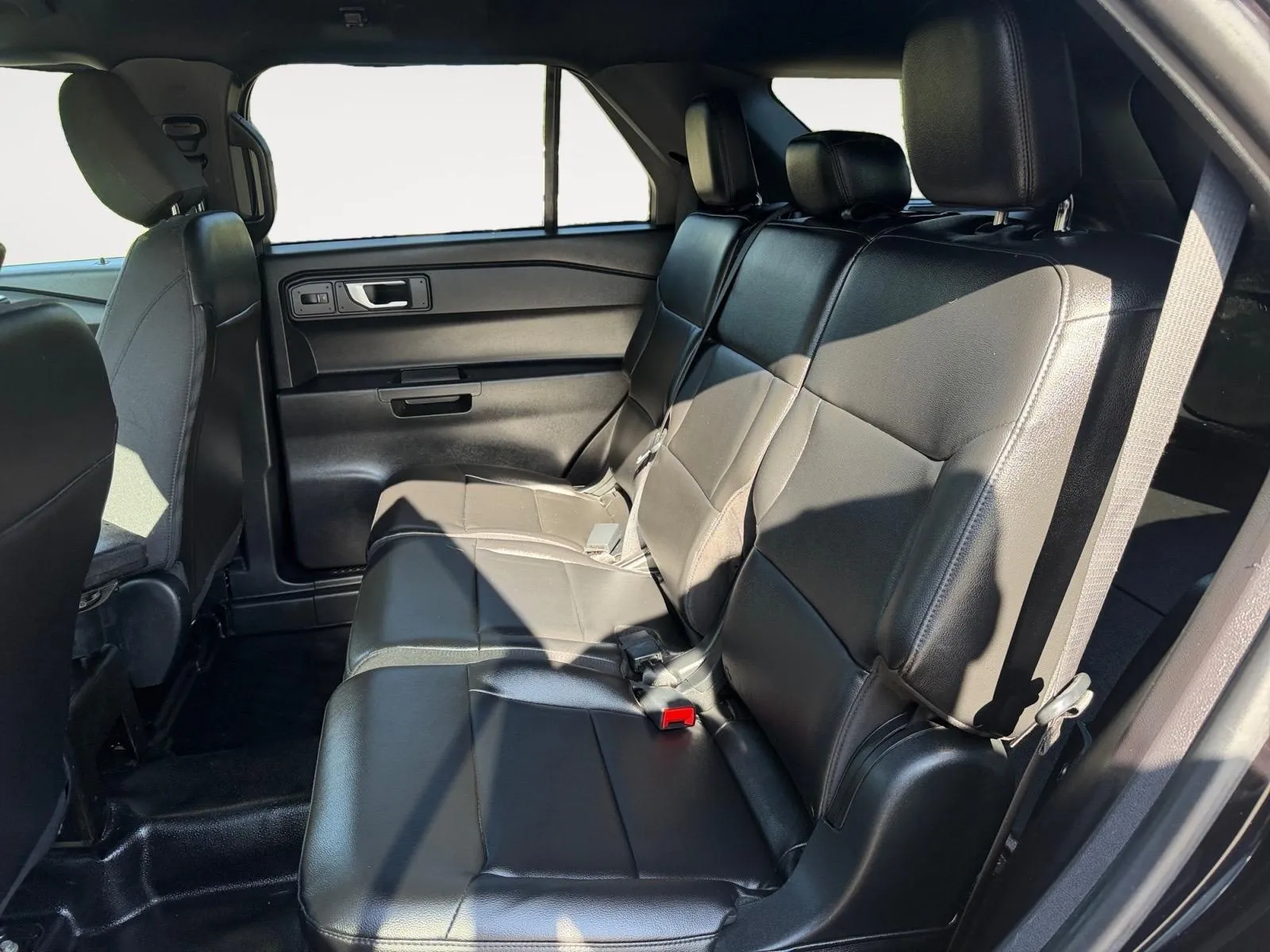 Ford Explorer photo 24