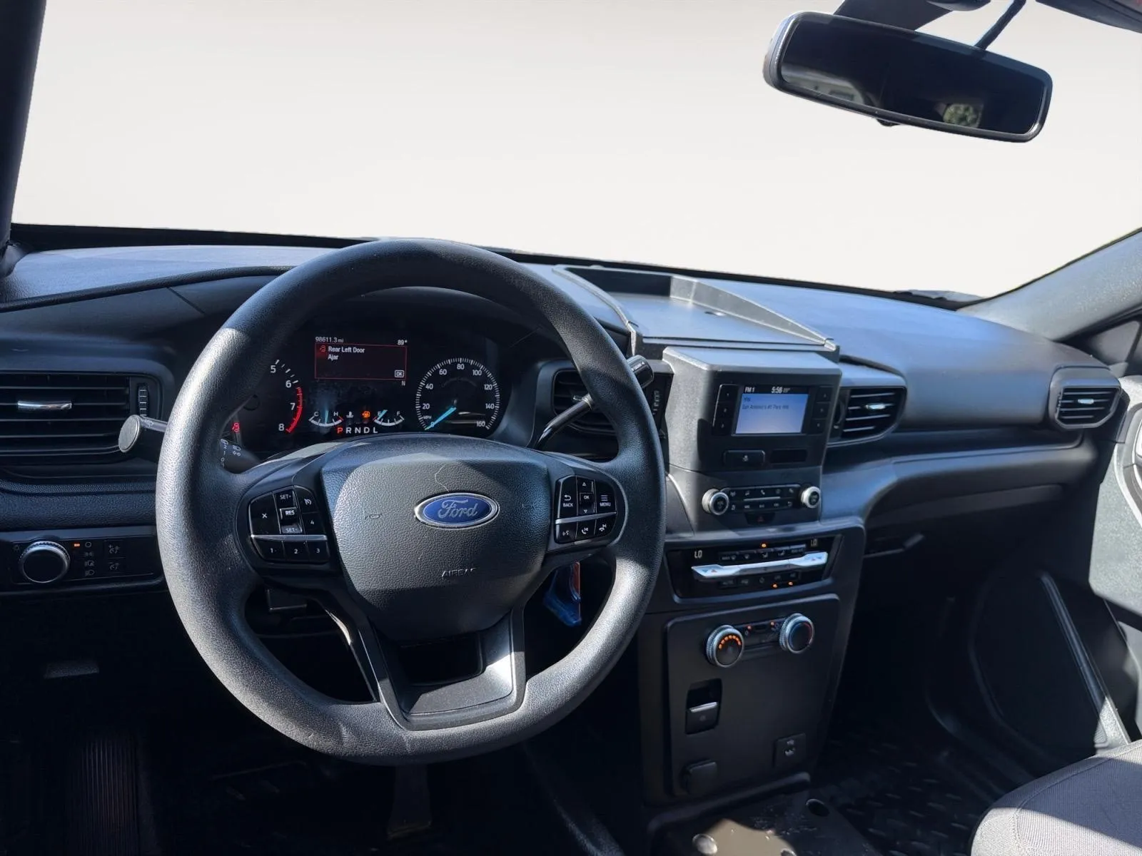 Ford Explorer photo 21