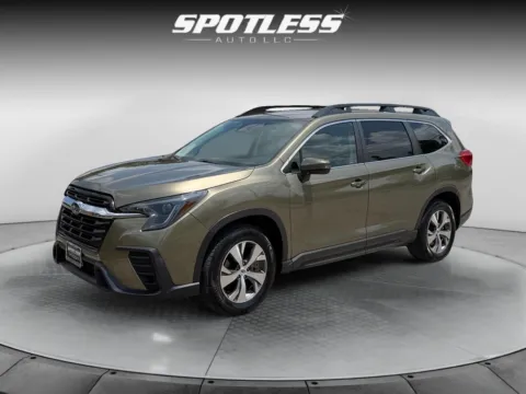 Green 2023 Subaru Ascent Premium 8-Passenger for sale in San Antonio, TX