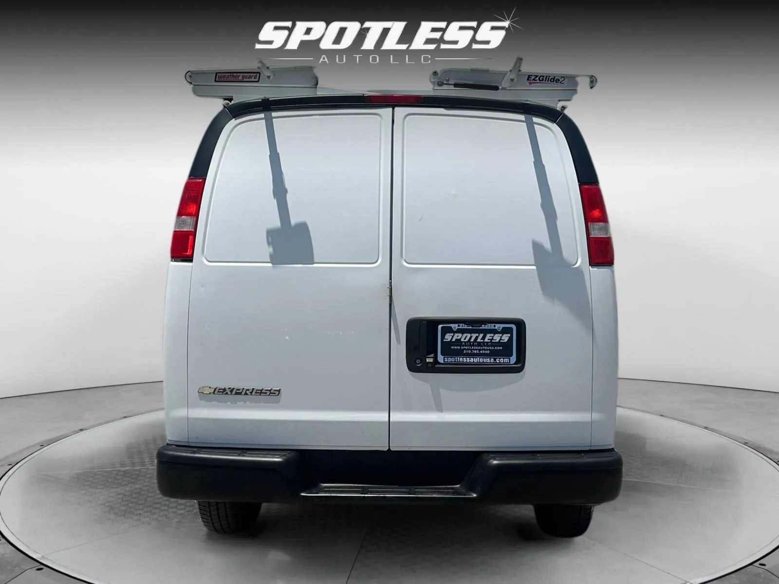 Chevrolet Express photo 6
