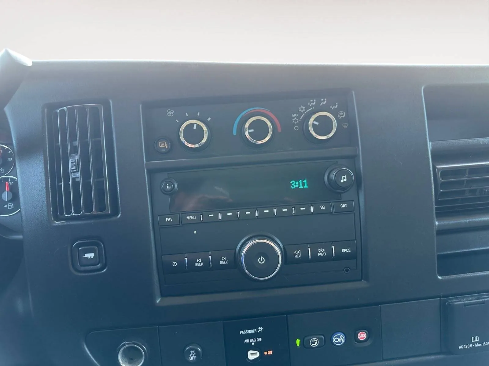 Chevrolet Express photo 23