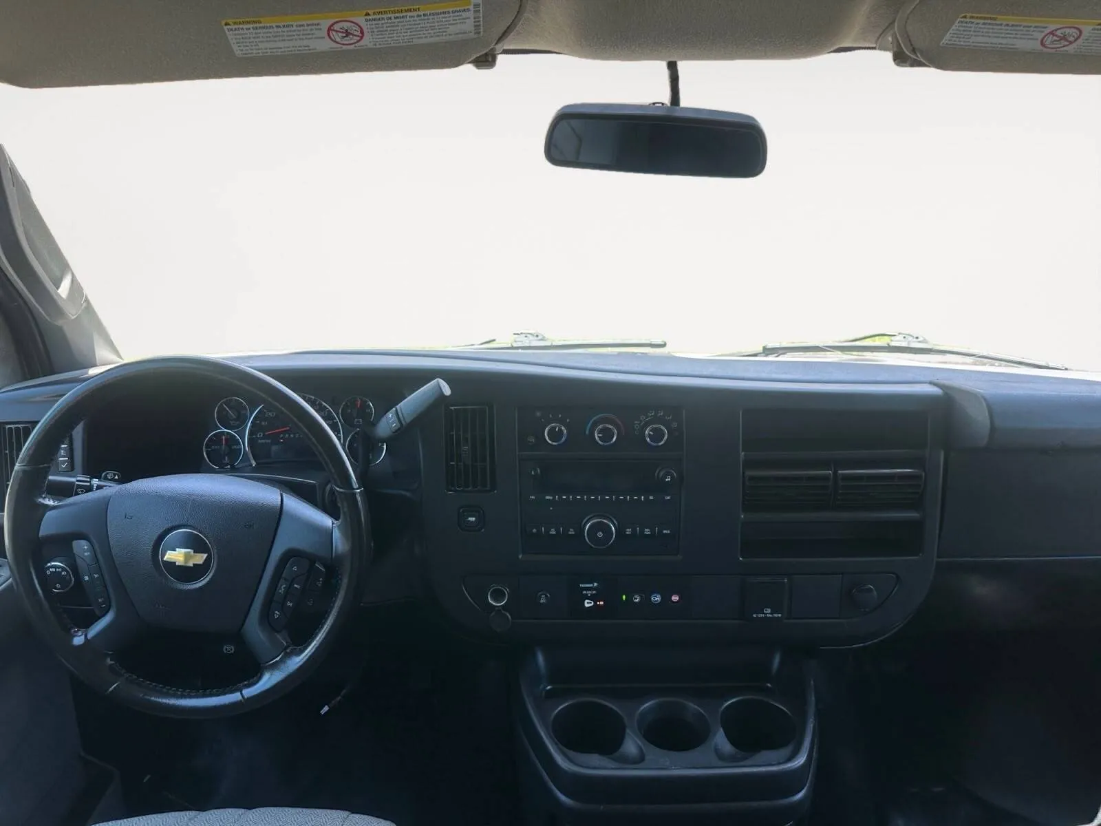 Chevrolet Express photo 20